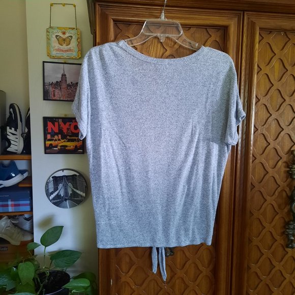 3/$15 Caution To The Wind Tie Front Soft Knit Cap Sleeve Top - Size M - Picture 6 of 15